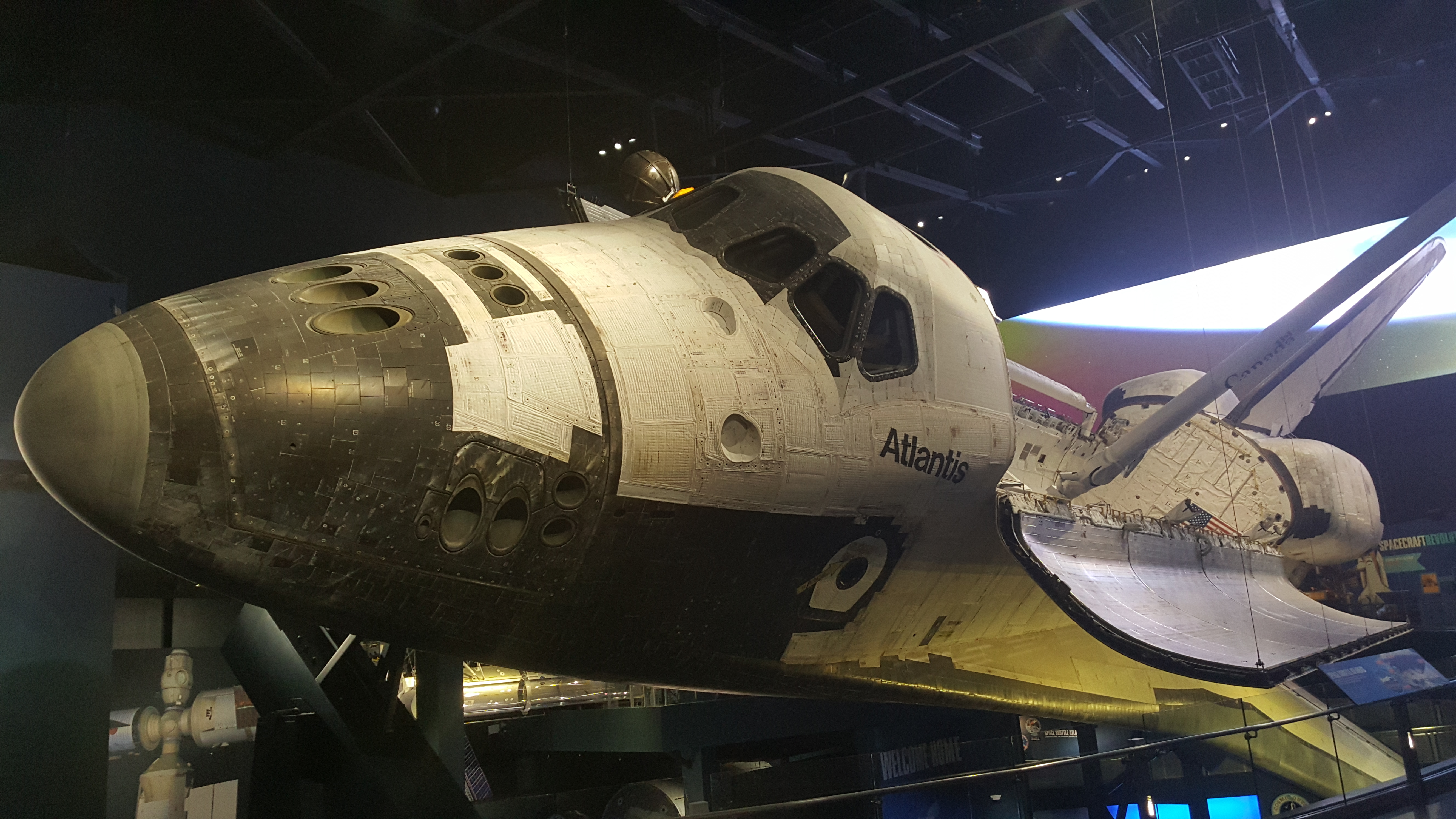Space Shuttle Atlantis full natural colour - Kennedy Space Center, FL