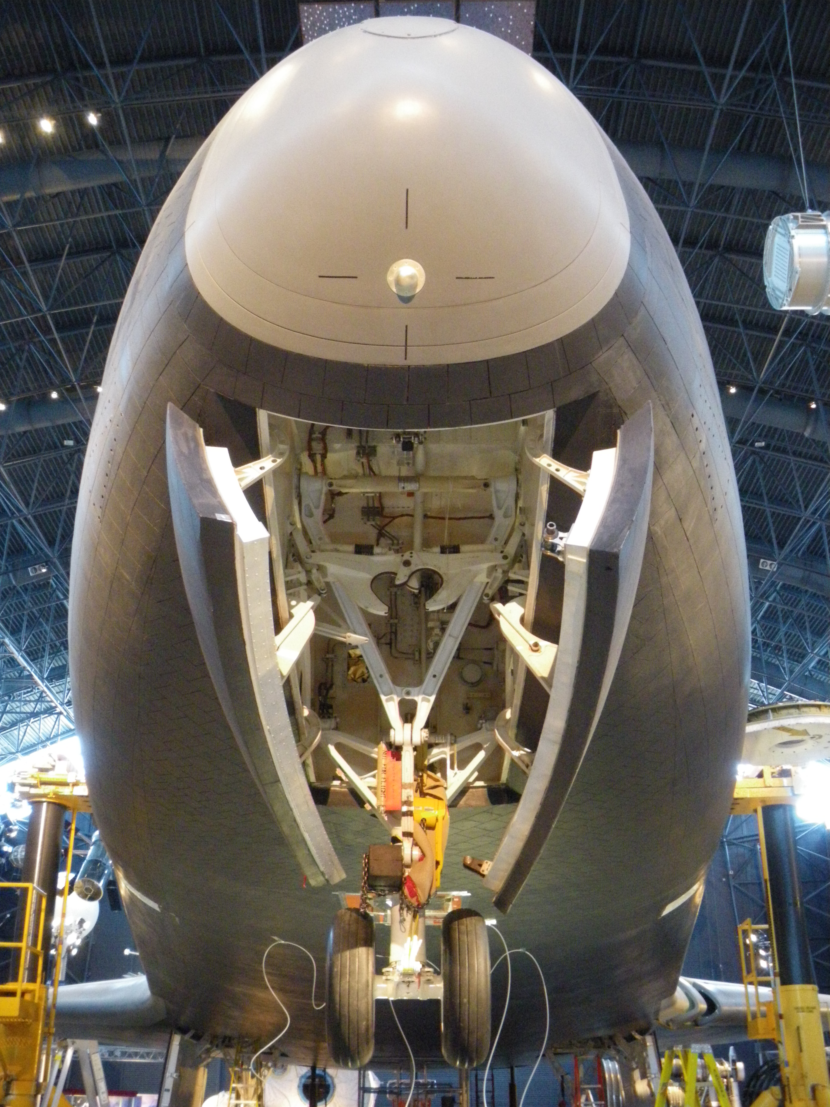 Space Shuttle Enterprise - Nose landing gear - Steven F Udvar Hazy center, Chantilly VA